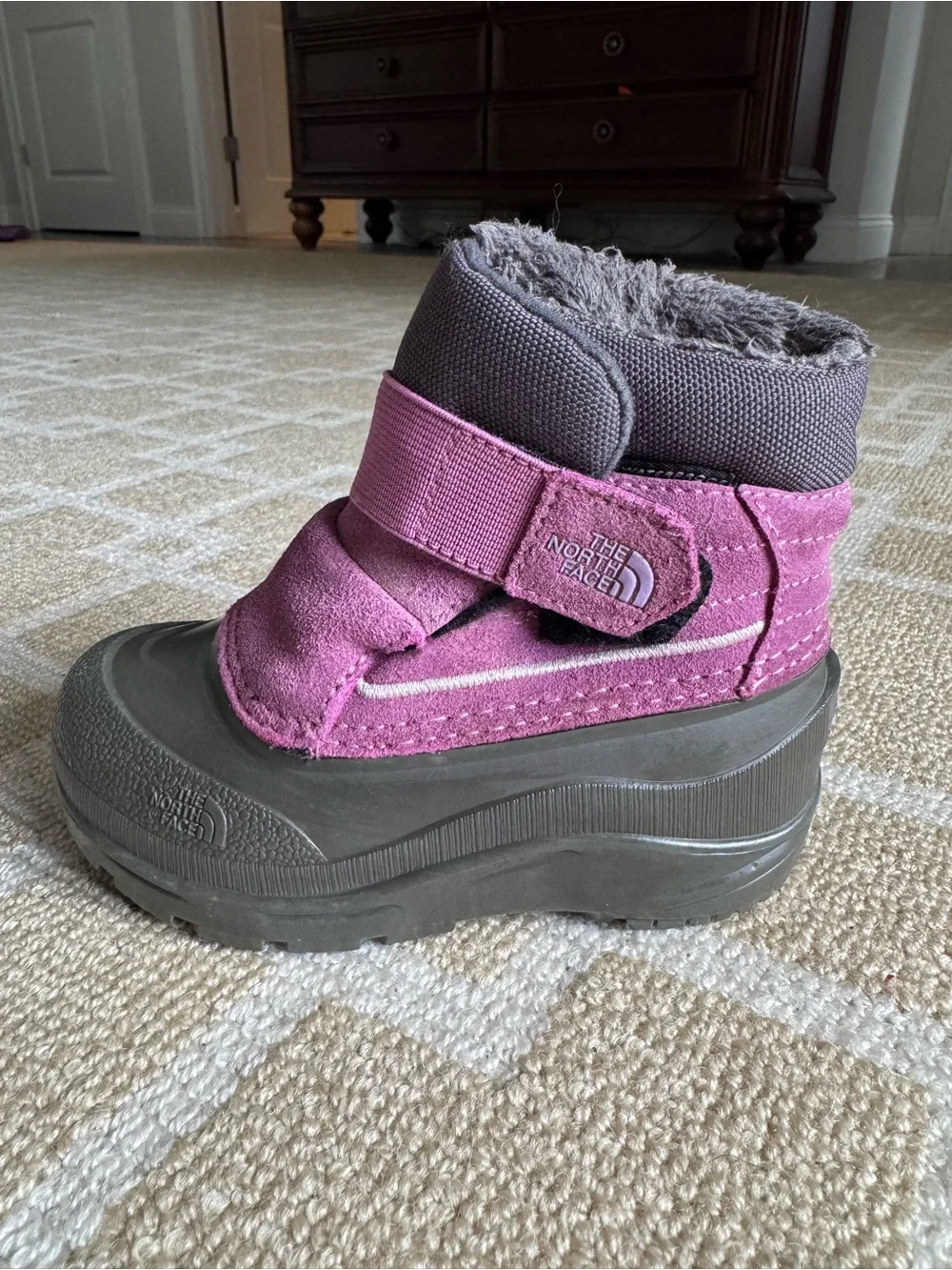 The North Face Toddler Alpenglow II Waterproof Snow Boots Purple Gray Girls 8
